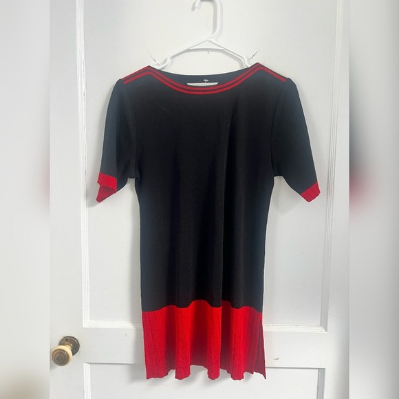 Misook Red Black short sleeve top Size S $198 - Picture 1 of 3